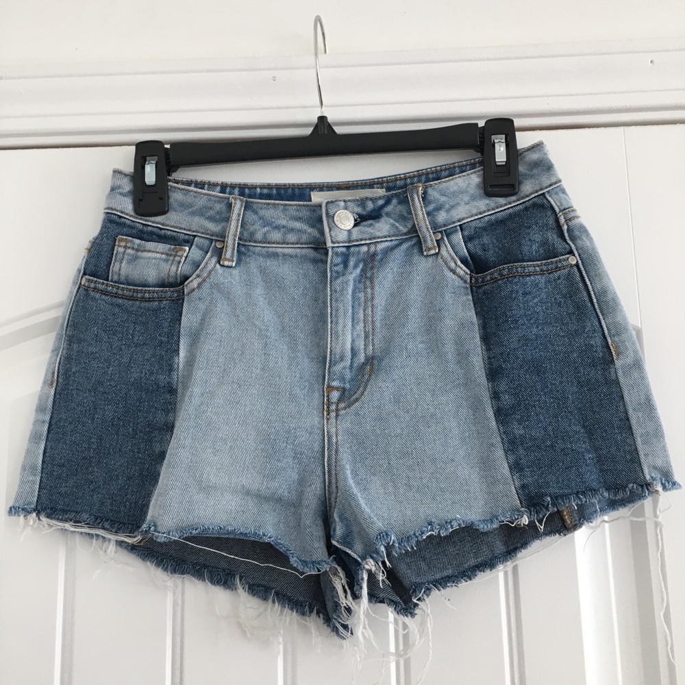 Two toned High rise shorts 💐